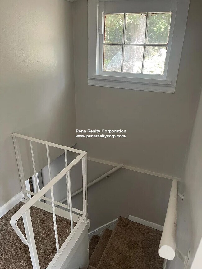 Building Photo - 130 South St