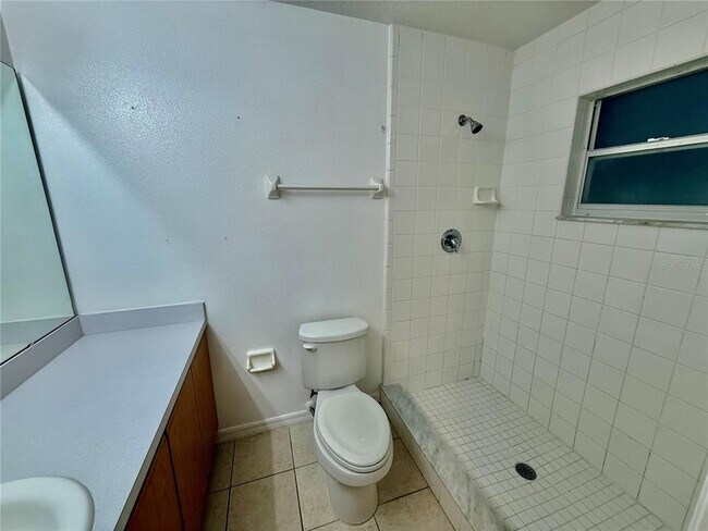 Building Photo - 1128 Jade E Ln