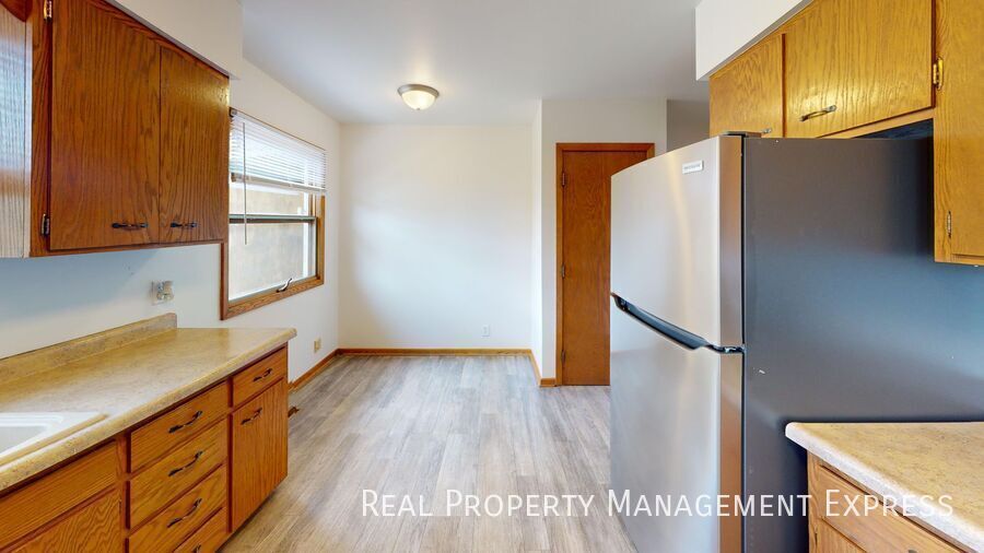 Building Photo - Spacious 2 Bedroom, 2 Bath Home in the Heart of Dell Rapids