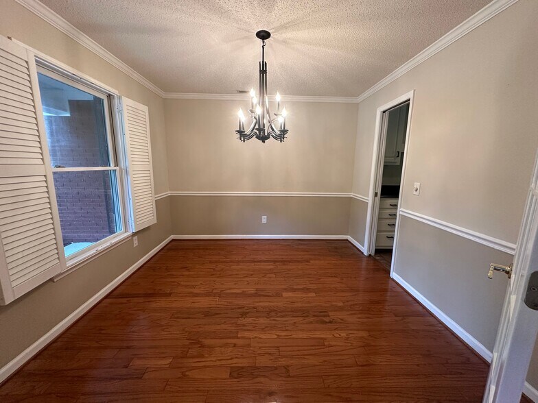 Building Photo - 101 Foxwatch Cir