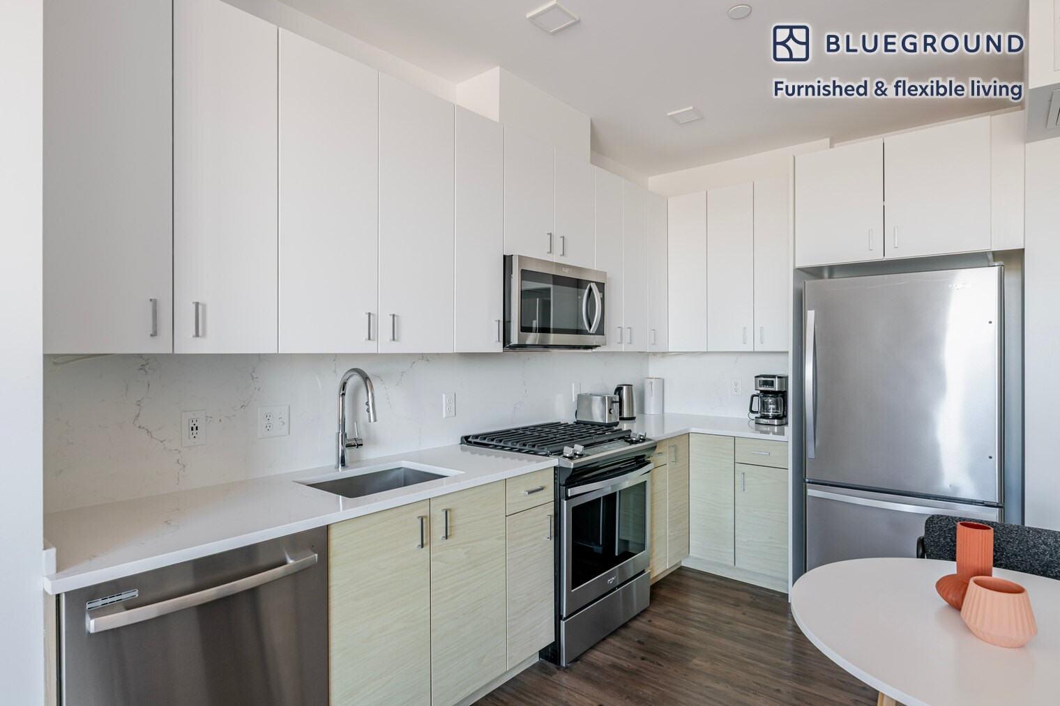 Building Photo - 245 Walnut St