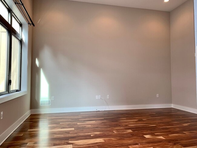 Building Photo - Stunning 3-Bed Townhome with Garage in Northern Liberties! Available mid-July!