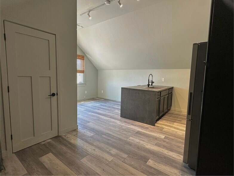 Building Photo - 1413 Wabash Ave