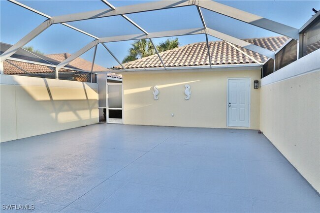 Building Photo - 6182 Towncenter Cir