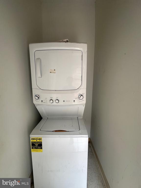 Building Photo - 1341 S 22nd St