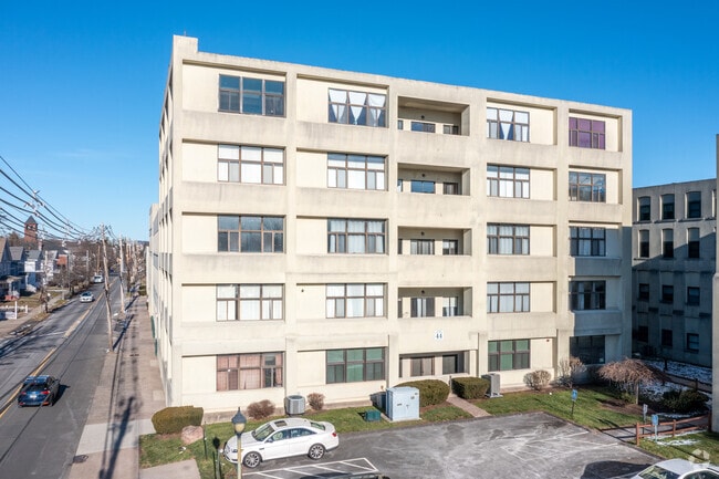 Building Photo - Judd Square
