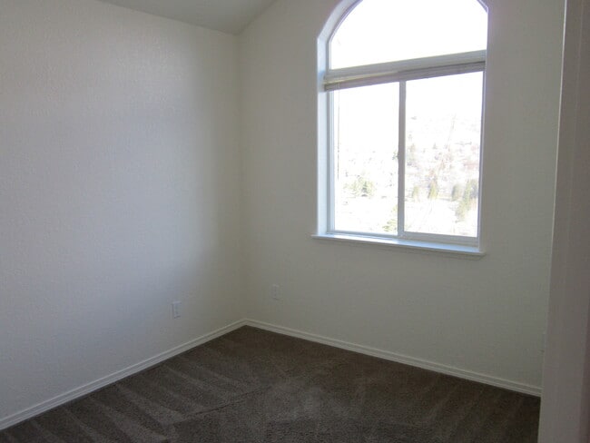 Building Photo - 1714 Lancaster Ave