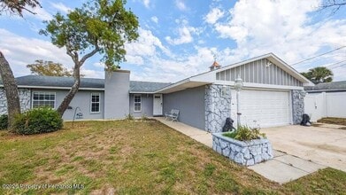 Building Photo - 122 Galiano Ct