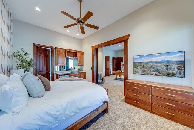 Building Photo - 357 Wilfar Strasse