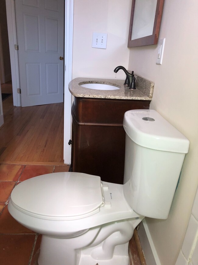 Building Photo - 2bd/2ba w/ Bonus Room & Large Backyard in Grant Park!!