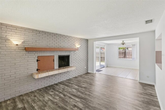 Building Photo - 4015 Litchfield Dr