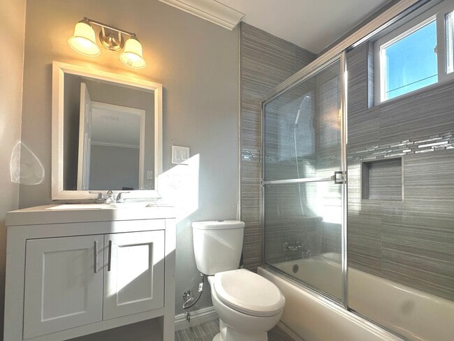 Building Photo - Remodeled Home in Santa Ana