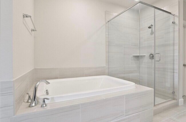Building Photo - 2206 Bridgeport Path Dr