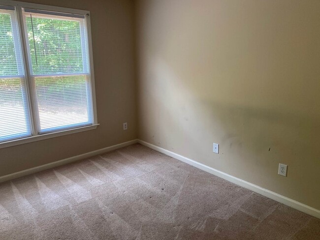 Building Photo - 2209 Talbott Ct