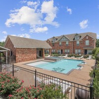 Building Photo - 1001 Krenek Tap Rd