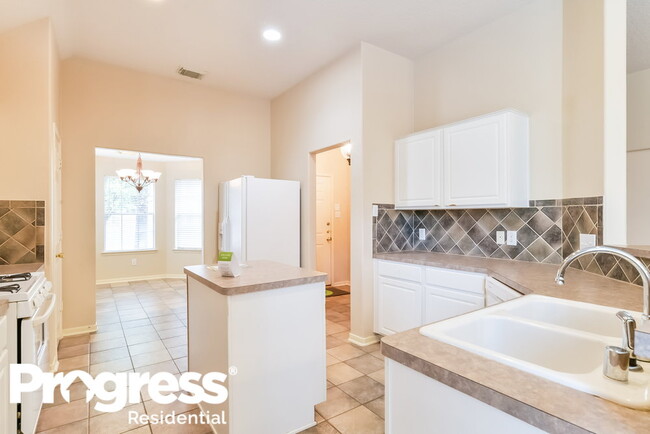 Building Photo - 14511 Heron Marsh Dr
