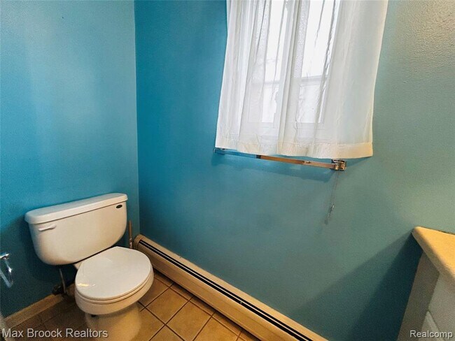 Building Photo - 4113 Telegraph Rd