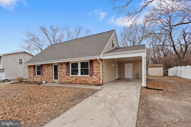 Building Photo - 1006 Stone Ave