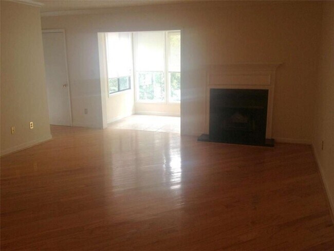 Building Photo - 5005 Wingate Way