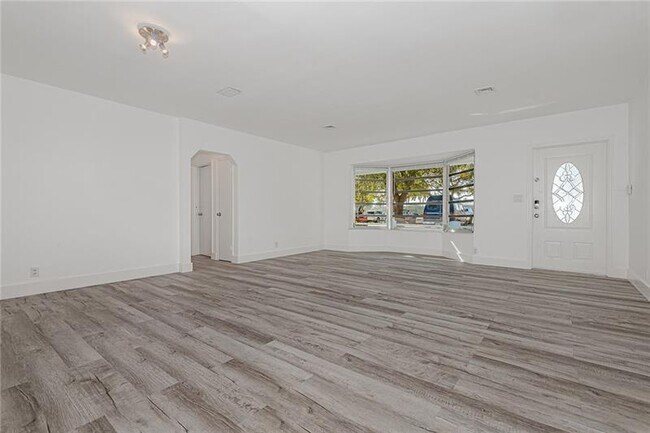 Building Photo - 1615 Shenandoah St