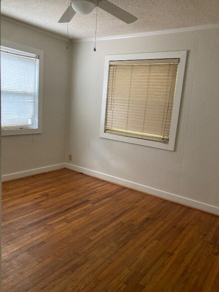 Building Photo - 1275 Carlton Acres W