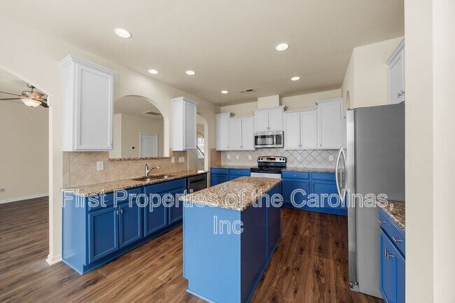 Building Photo - 6012 Thorburn Way