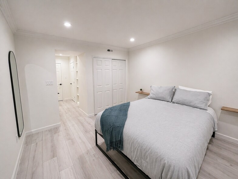 Building Photo - 4201 Bonita Rd