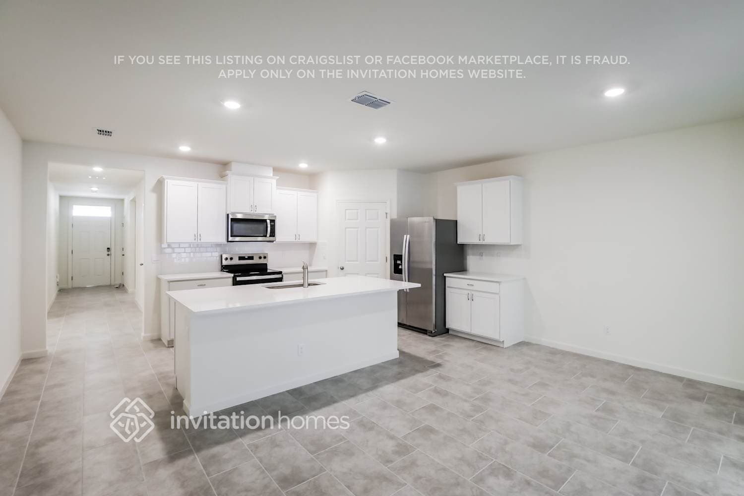Building Photo - 9671 Seaspray Dr