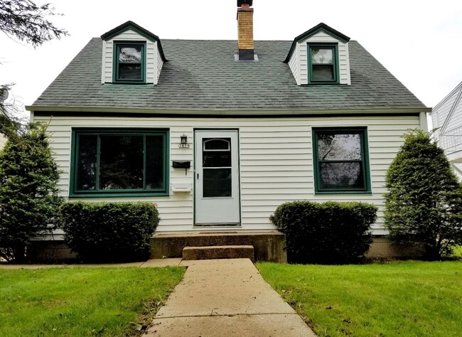 Primary Photo - 3 Bedroom + Den Single Family Home Availab...