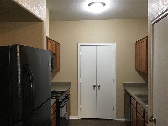 Building Photo - 2830 Wisner Cir