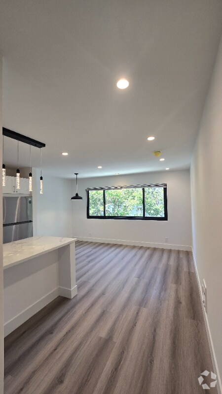 Building Photo - 140 Montecito Ave