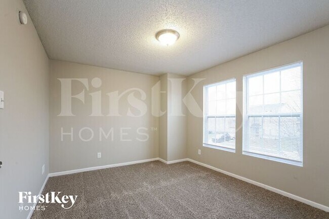 Building Photo - 12649 White Rabbit Dr