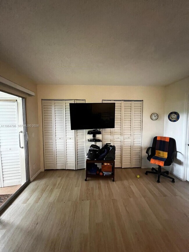 Building Photo - 1551 SW 135th Terrace