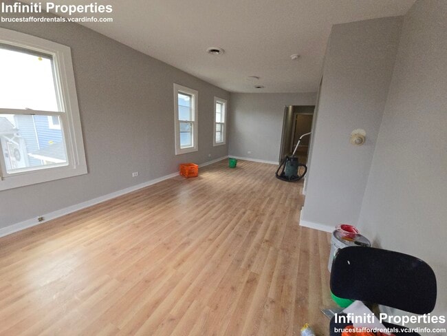 Building Photo - 13802 Lincoln Ave