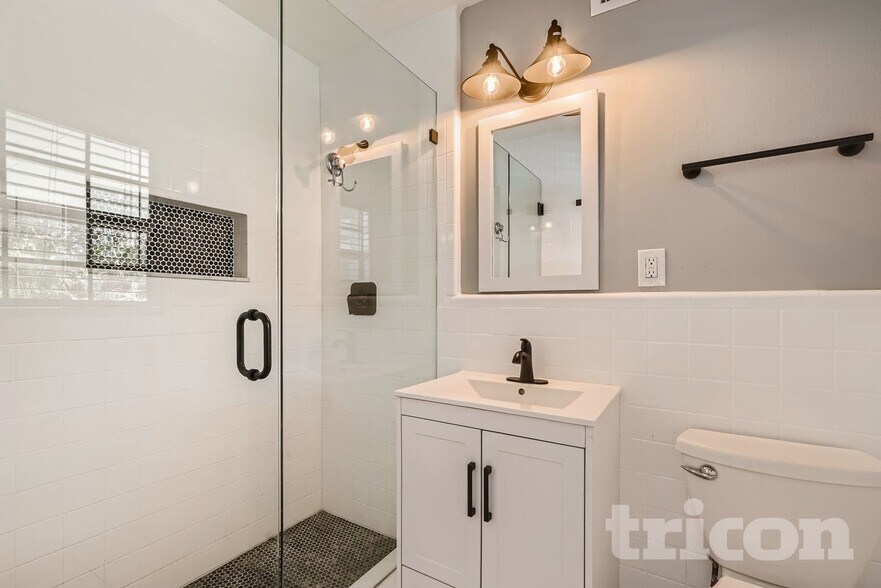 Building Photo - 348 Barbara Cir