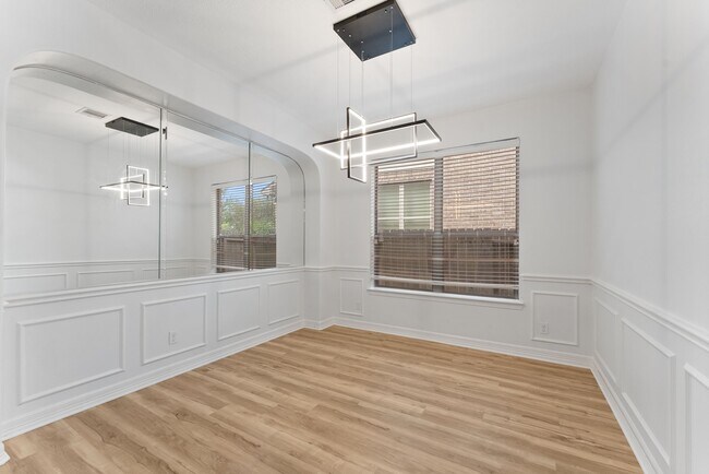 Building Photo - 8422 Misty Mountain Trail Ln