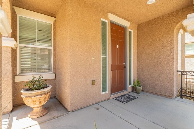 Building Photo - 8611 Splendid Leaf Ct