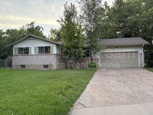 Primary Photo - 3165 Jackson Ave