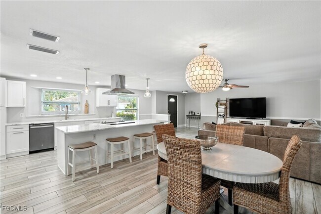 Building Photo - 1250 Kasamada Dr