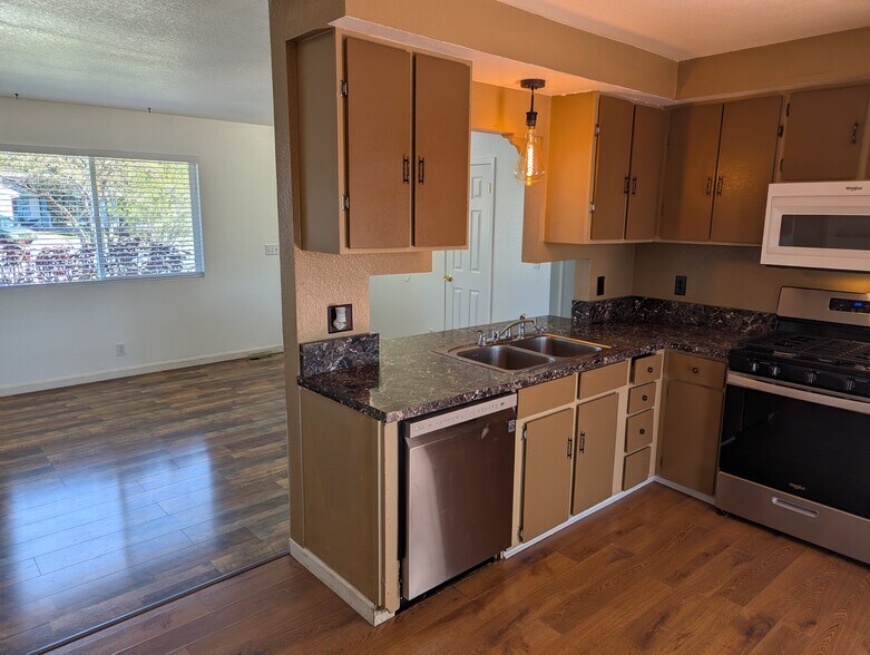 Building Photo - 2377 W Panama St