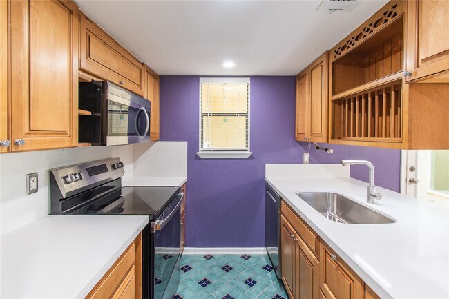 Building Photo - 11311 Harwin Dr.