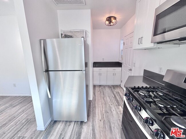 Building Photo - 3774 S Gramercy Pl