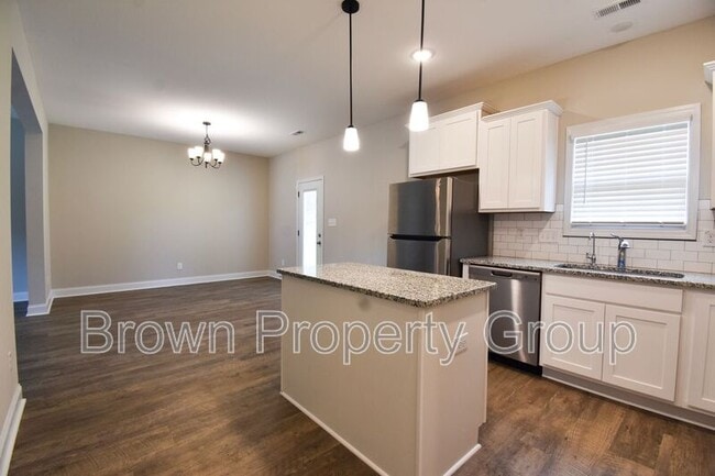 Building Photo - 538 Kivett Ct