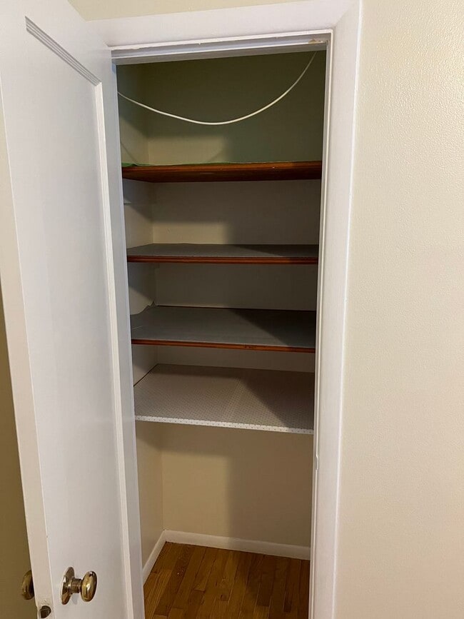 Building Photo - 3 Bedroom House in Southwest Eugene