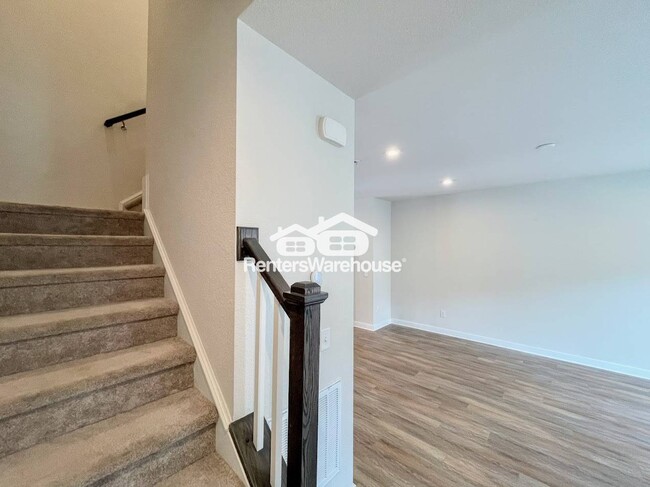 Building Photo - 1724 Defiance Dr