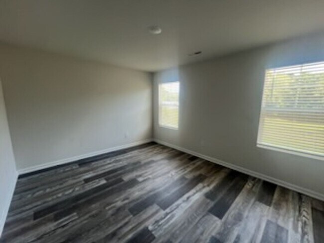 Building Photo - DogwoodVillageTRL108
