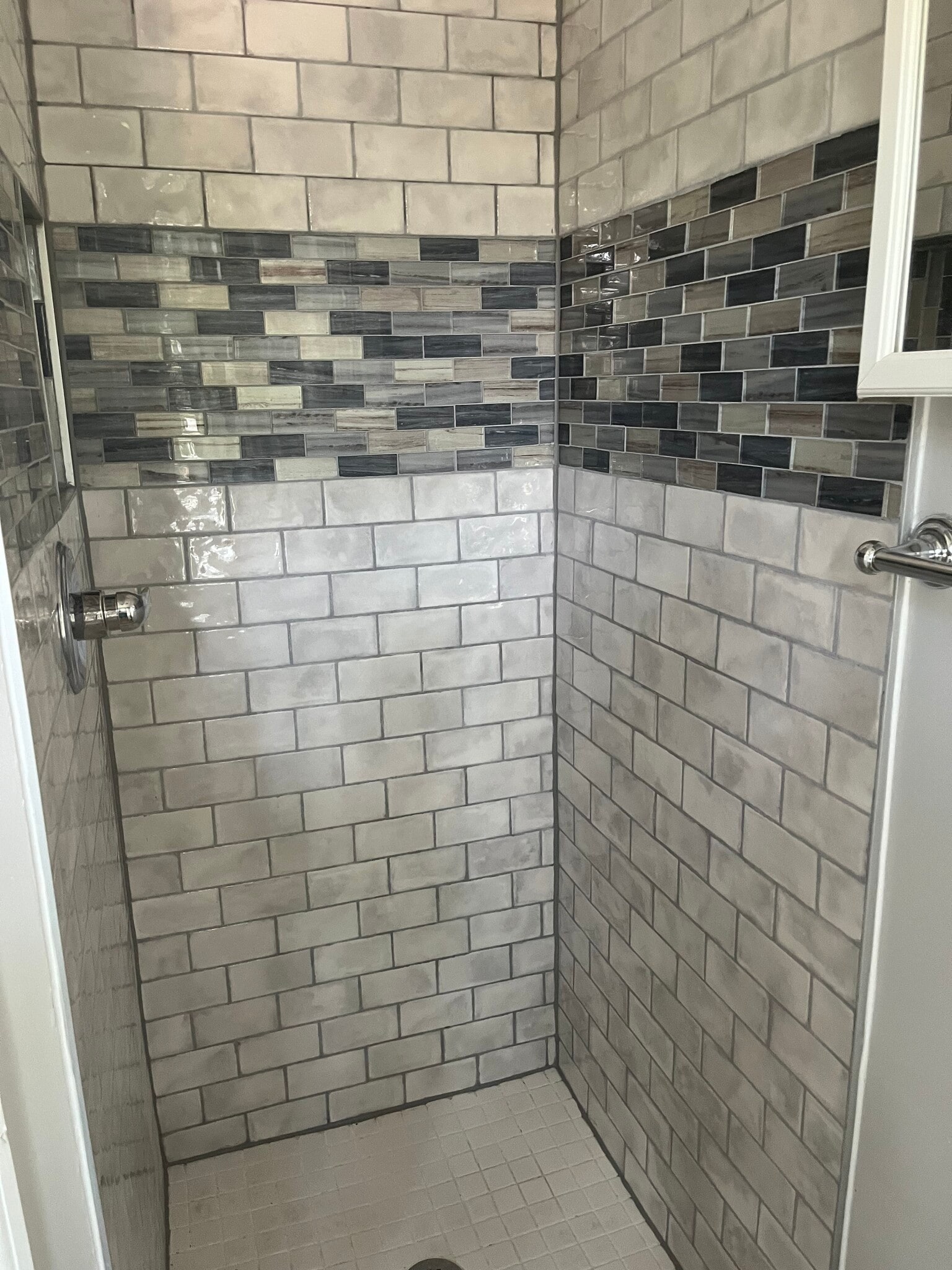 2nd bath - 825 Kentucky Ave SE