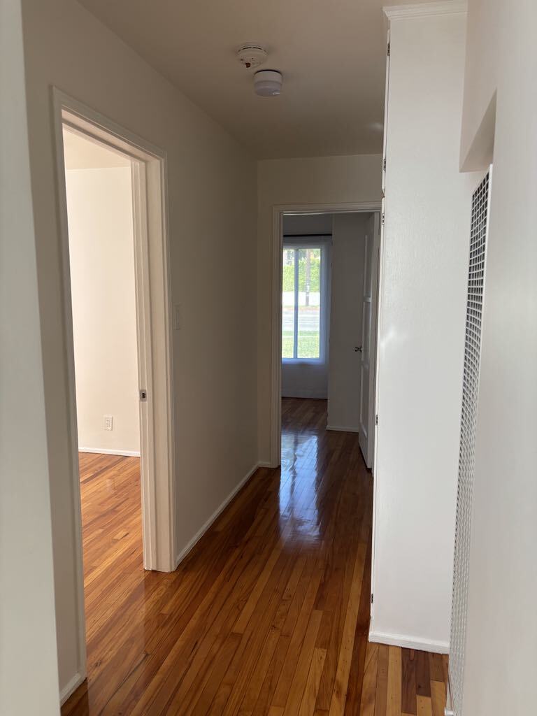 hallway - 1801 N Glenoaks Blvd