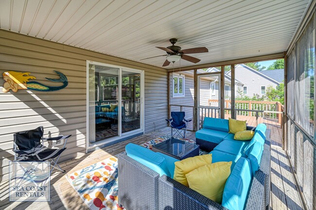 Building Photo - SUMMER MONTHLY RENTAL!!! AVAILABLE MAY-SEP...