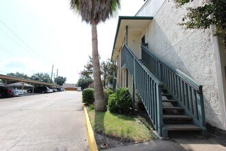 Building Photo - 250 El Dorado Blvd